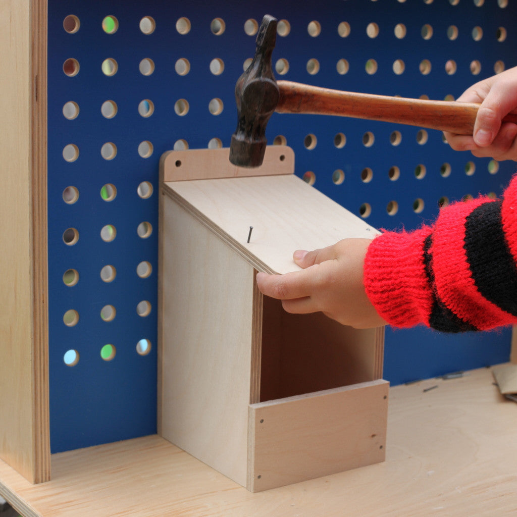 making up the bird box kit