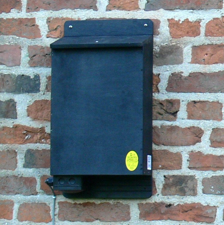 Heated Bat Box - no wiring needed