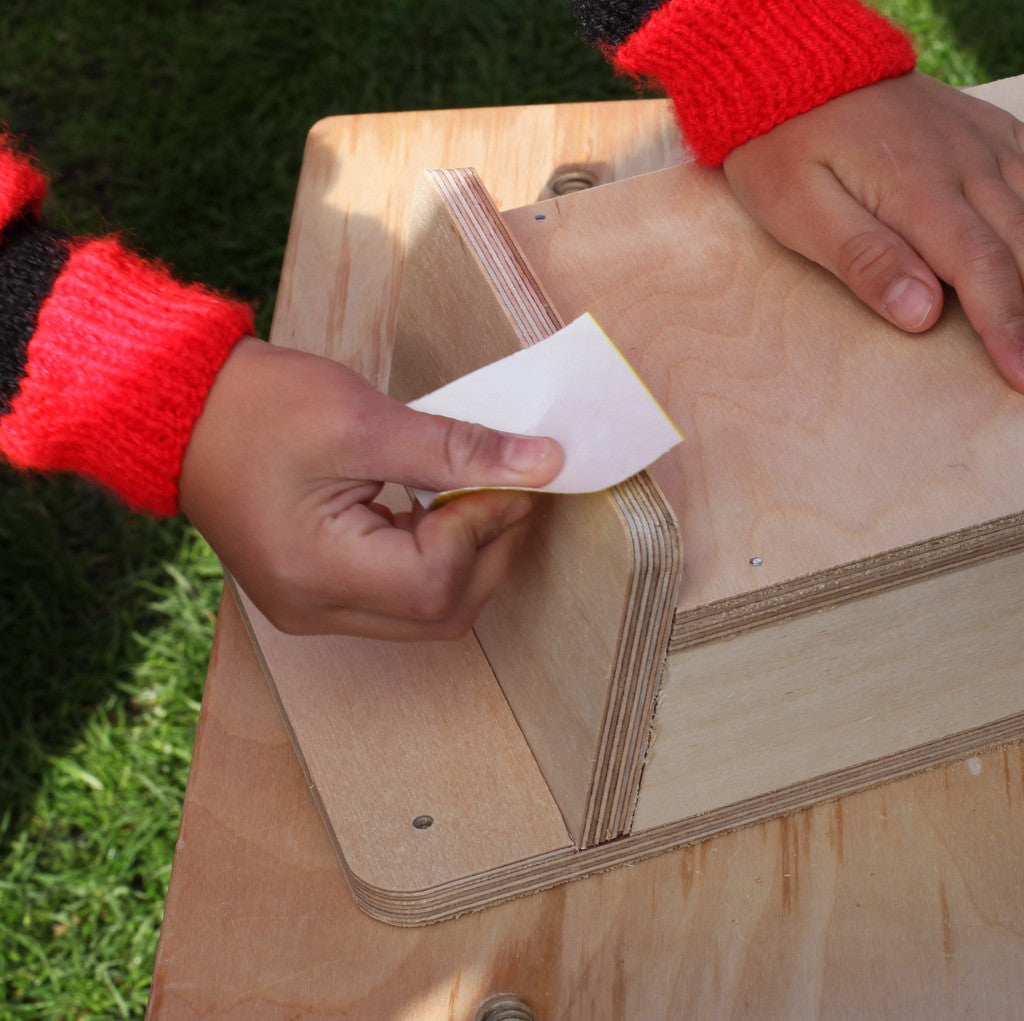 bat box finishing with sandpaper included